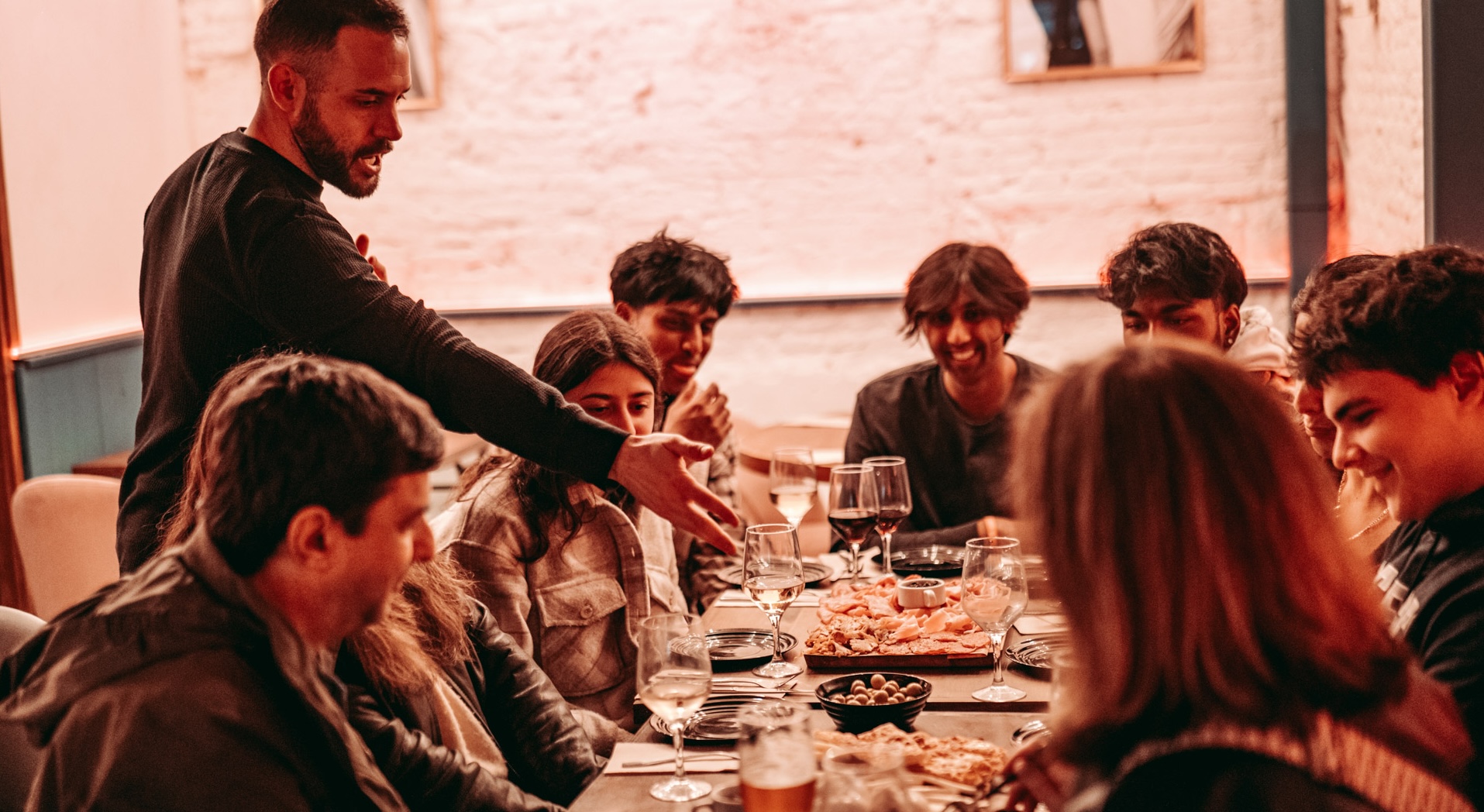 Barcelona Pub Crawl, tickets from 12 euros, book now for discounts